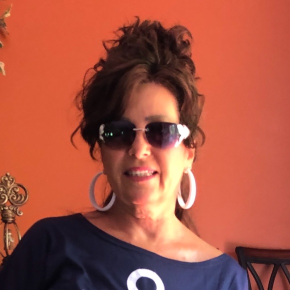 Meet your Posher, Posh - Picture 1 of 1